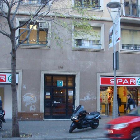 Hostal Muntaner Barcelona Exterior foto